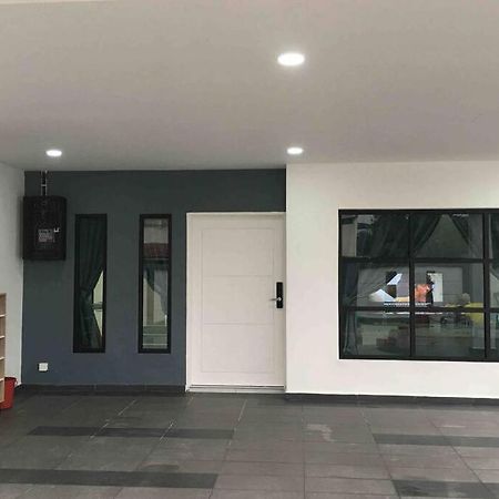 22Pax :Taman Pelangi Party House Nearby Midvelly Villa Johor Bahru Eksteriør bilde