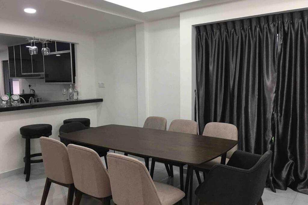 22Pax :Taman Pelangi Party House Nearby Midvelly Villa Johor Bahru Eksteriør bilde