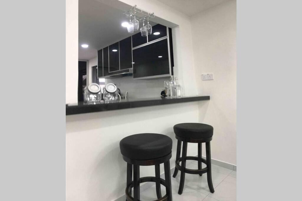 22Pax :Taman Pelangi Party House Nearby Midvelly Villa Johor Bahru Eksteriør bilde