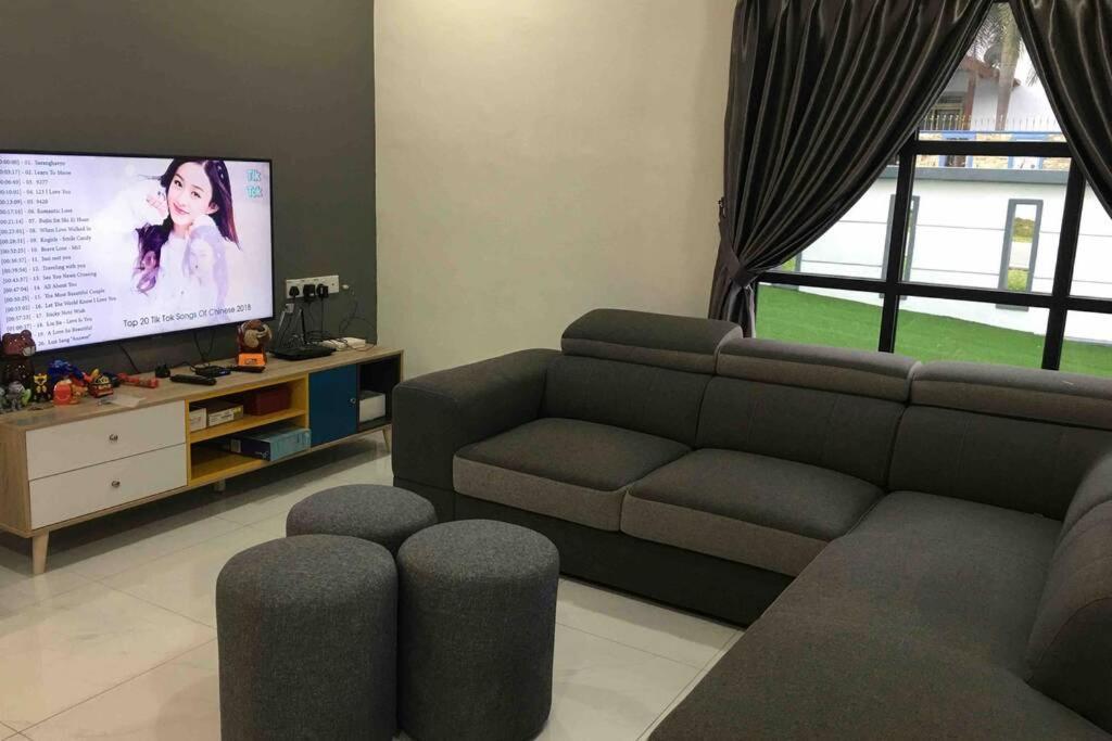 22Pax :Taman Pelangi Party House Nearby Midvelly Villa Johor Bahru Eksteriør bilde